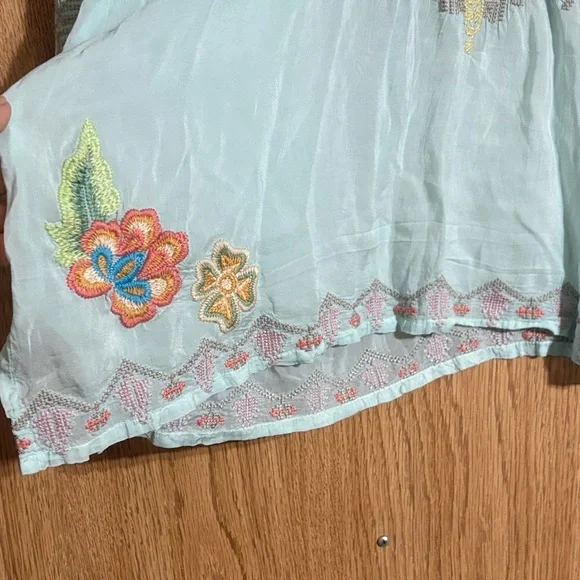 JHONY WAS Floral Embroidered Women's Top - Picture 6 of 16